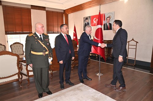 Kaymakamız Adil KARATAŞ, Cumhuriyet Bayramımız Münasebetiyle Kaymakamlığımızda Düzenlenen Tebrikatı Kabul Töreninde Tebrikleri...